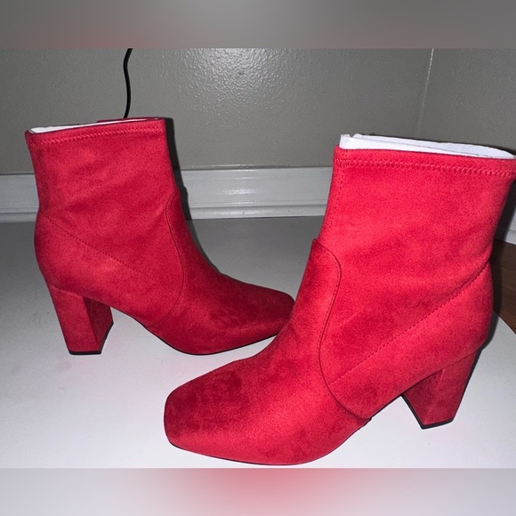 Marc Fisher Red Ankle Boots Sleek Minimalist Design NWOT - Picture 6 of 11